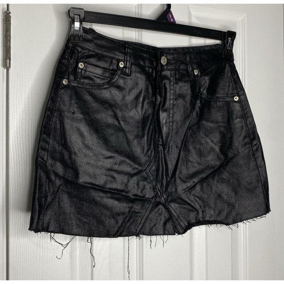 American‎ Threads Women's Glossy Goth Grunge  Skirt Black Size Small - Picture 2 of 7
